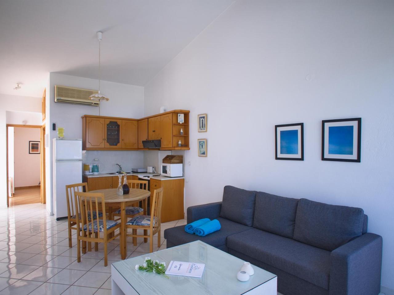 Rouladina Apartments Stalós Екстериор снимка